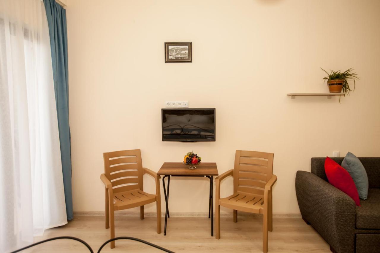 Anri'S Apartments Studio Тбилиси Екстериор снимка