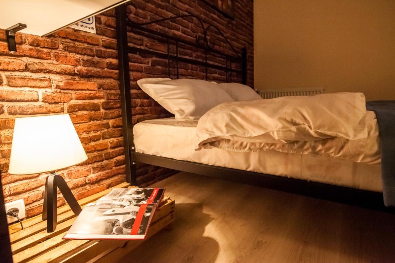 Anri'S Apartments Studio Тбилиси Екстериор снимка