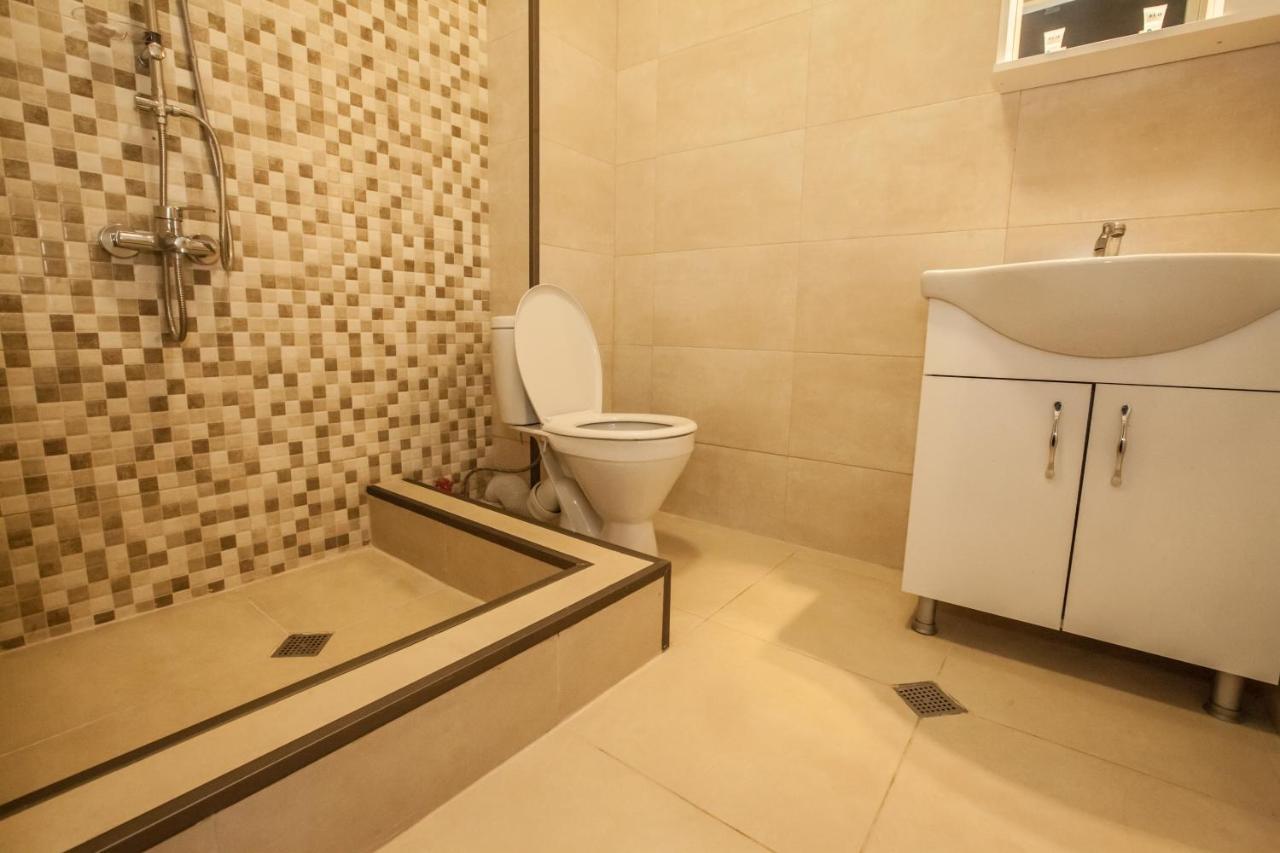 Anri'S Apartments Studio Тбилиси Екстериор снимка